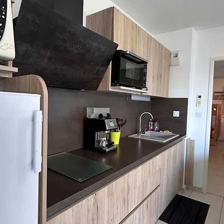 Apartment Bel Climatise A Avec Parking - Fr-1-604-58 *